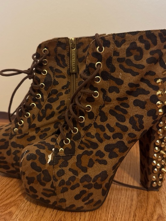 Breckelles Shoes - Breckelle’s Leopard Print Spike Stud Platform Ankle Boots Heels Size 7.5
